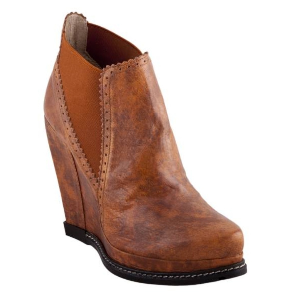 ZIGIny High heal Wedge Ankle Booties 7.5 Cognac